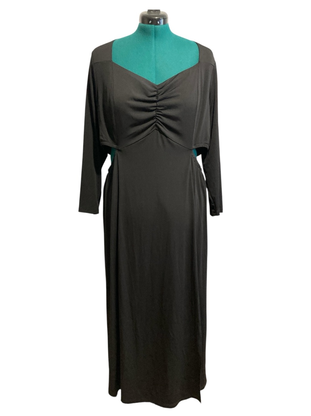 NWT Torrid Ruched Bust Side Cutout Long Sleeve Maxi Dress